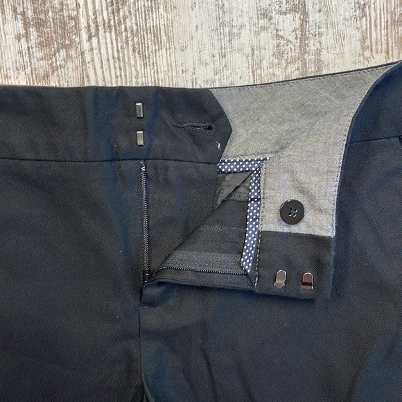 Banana Republic Factory NWT Black Hampton Fit 3” Cotton Shorts Size 6P - Picture 2 of 8